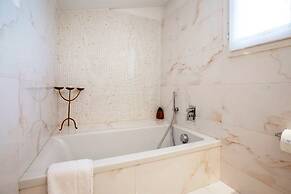 San Marco Suite Center