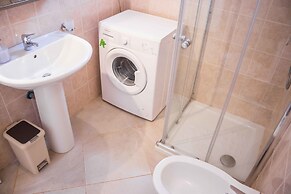 Antonio Sousa Beach 2 Bedroom Apartment