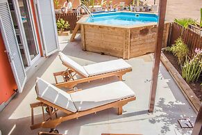 Antonio Sousa Beach 2 Bedroom Apartment