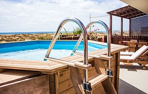Antonio Sousa Beach 3 Bedroom Apartment