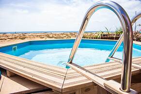 Antonio Sousa Beach 3 Bedroom Apartment