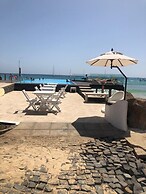 AJP Holidays - Porto Antigo 2 Beachfront Apartment
