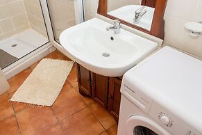 AJP Holidays - Porto Antigo 2 Beachfront Apartment