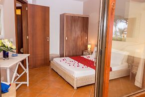AJP Holidays - Porto Antigo 2 Beachfront Apartment