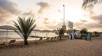 AJP Holidays - Porto Antigo 2 Beachfront Apartment