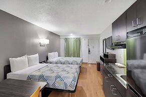 Studio 6 Bryan, TX - University Area