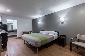 Studio 6 Bryan, TX - University Area