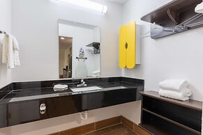 Studio 6 Bryan, TX - University Area