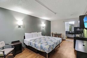 Studio 6 Bryan, TX - University Area