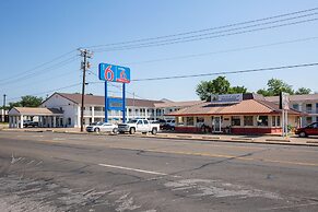 Studio 6 Bryan, TX - University Area