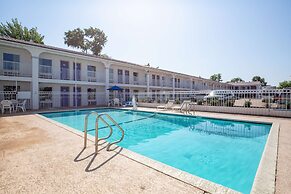 Studio 6 Bryan, TX - University Area