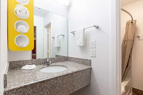 Studio 6 Bryan, TX - University Area