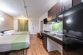 Studio 6 Bryan, TX - University Area