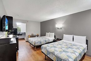Studio 6 Bryan, TX - University Area