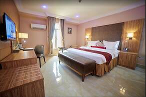 Corinthia Villa Hotel