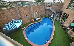 Corinthia Villa Hotel