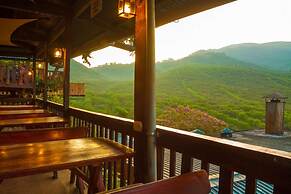 Paso Del Alaska Resort