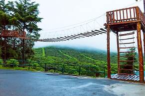 Paso Del Alaska Resort