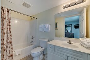 Crescent Keyes by Condo-World