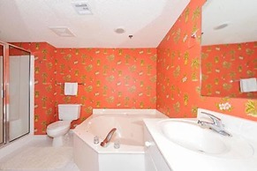 Emerald Cove by Condo-World