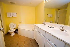 Malibu Pointe by Condo-World