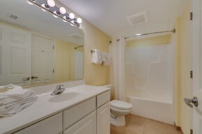 Malibu Pointe by Condo-World