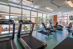 Malibu Pointe by Condo-World