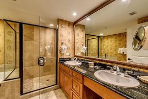 Mar Vista Grande by Condo-World