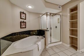 Yacht Club at Barefoot Resort by Condo-World