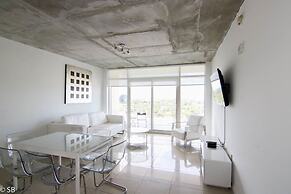 Spectacular Midtown Miami