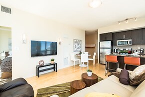 QuickStay - Premium 2bdrm Downtown Condo