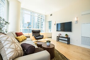 QuickStay - Premium 2bdrm Downtown Condo