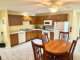 Elmwood Resort Hotel