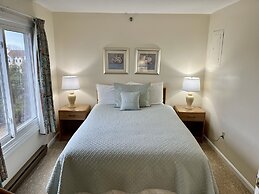 Elmwood Resort Hotel