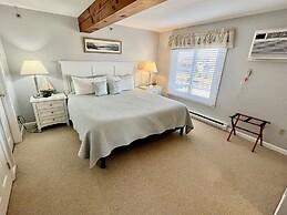 Elmwood Resort Hotel