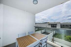 Accommodate Canberra - Lakefront