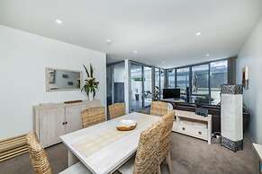 Accommodate Canberra - Lakefront