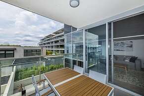 Accommodate Canberra - Lakefront