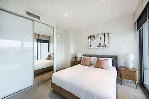 Accommodate Canberra - Lakefront