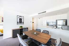 Accommodate Canberra - Lakefront