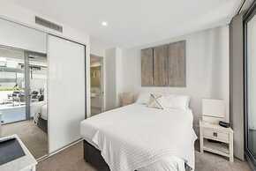 Accommodate Canberra - Lakefront