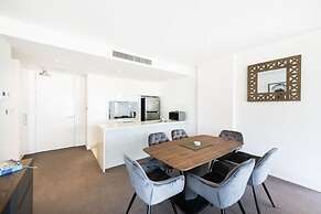 Accommodate Canberra - Lakefront
