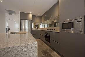 Accommodate Canberra - Manhattan