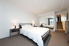 Accommodate Canberra - The Avenue