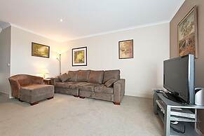 Accommodate Canberra - The Avenue