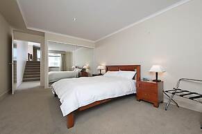 Accommodate Canberra - The Avenue