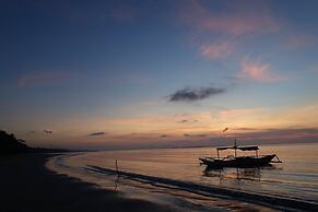 Peace & Love Beach Club