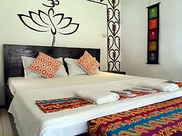 Peace & Love Beach Club