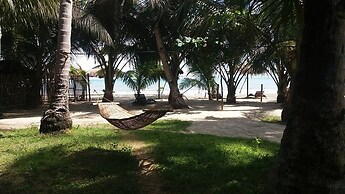 Peace & Love Beach Club