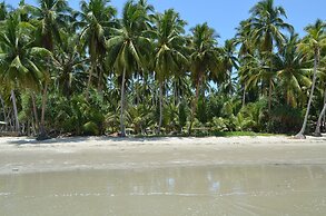 Peace & Love Beach Club